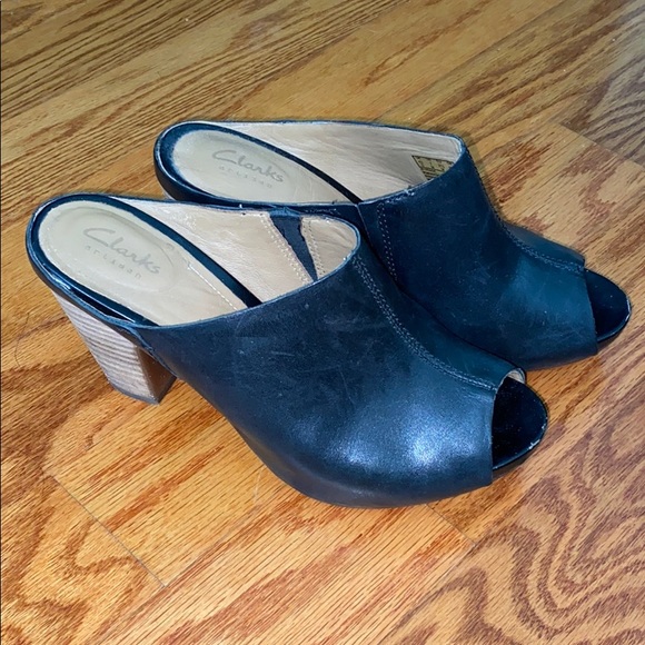 Clark’s Artisan Wedge Sandals - Picture 3 of 3